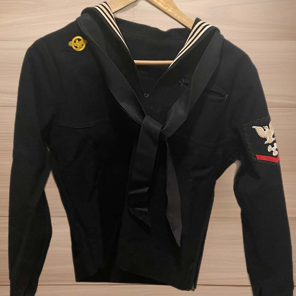 AUTHENTIC WWII–KOREAN WAR ERA U.S. NAVY UNIFORM GROUPING – STERLING INSIGNIA & S